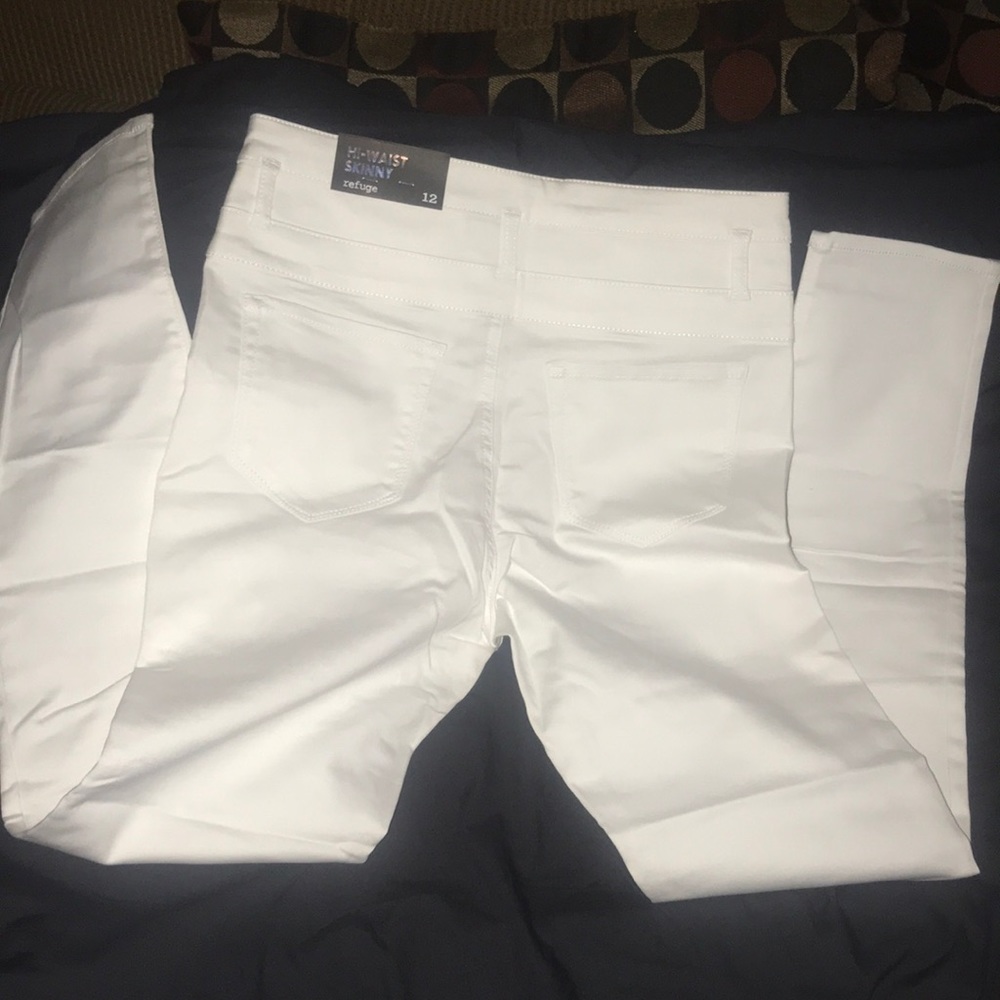 Allllllll white
